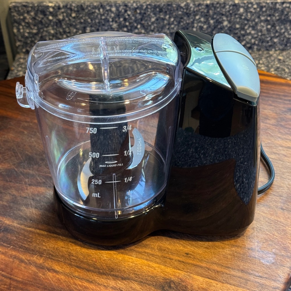 Hamilton Beach 3 Cup Mini Food Processor Chopper Black Pulse Tested Works - Picture 4 of 11